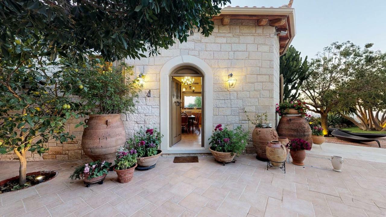 Dhafnes Luxury Villa Allure מראה חיצוני תמונה