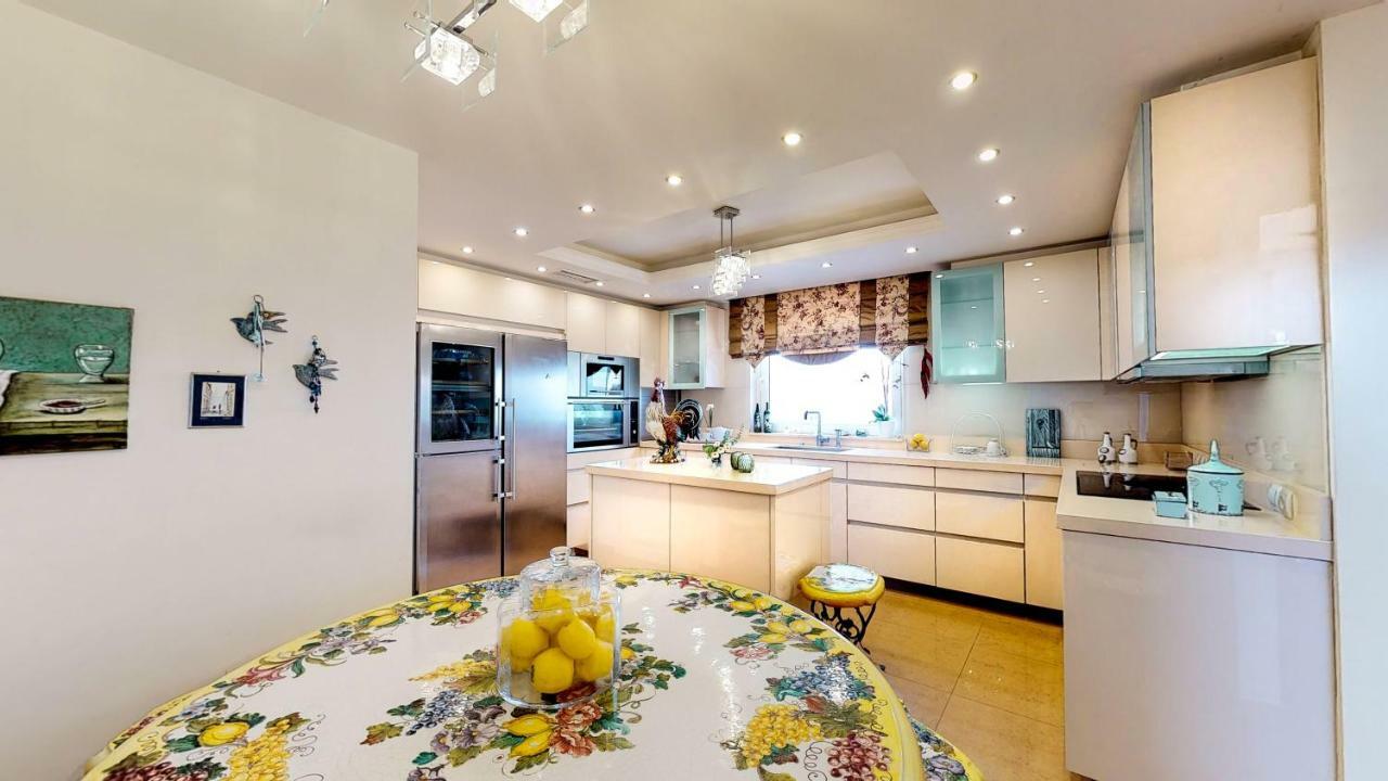 Dhafnes Luxury Villa Allure מראה חיצוני תמונה